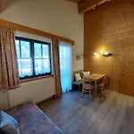 Apartment Aparts33 *